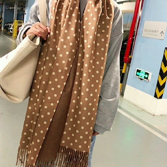 Accessories - Women's scarf